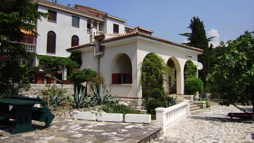 Vila Jadranka Apartments And Rooms Omišalj Camera foto